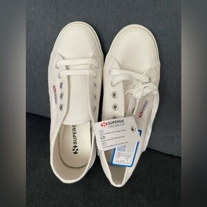 Superga white tennis sneakers new with tags. Size women’s 7 1/2.